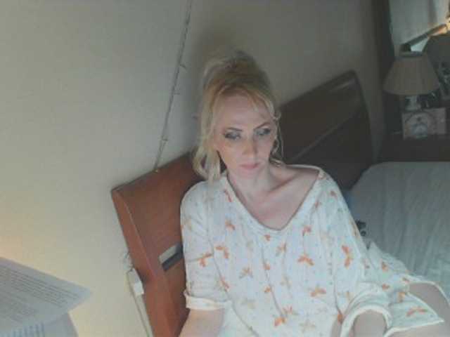 KatrinExcite's BongaCams show and profile