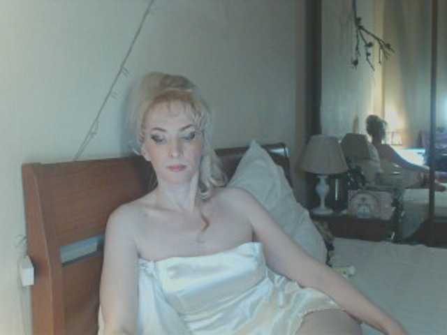 KatrinExcite's BongaCams show and profile