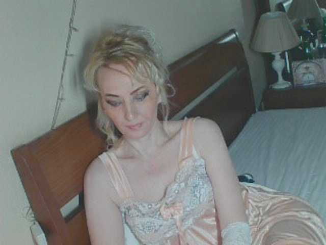 KatrinExcite live cam