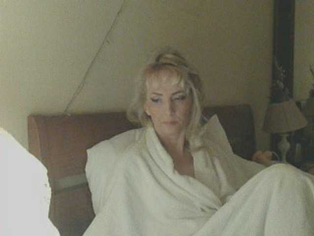 KatrinExcite's BongaCams show and profile