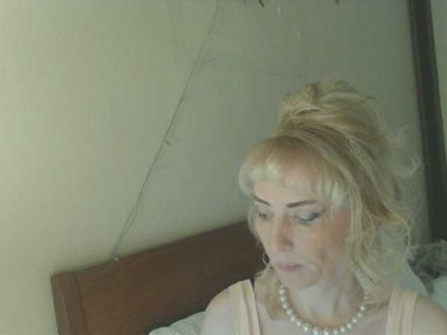 KatrinExcite's BongaCams show and profile