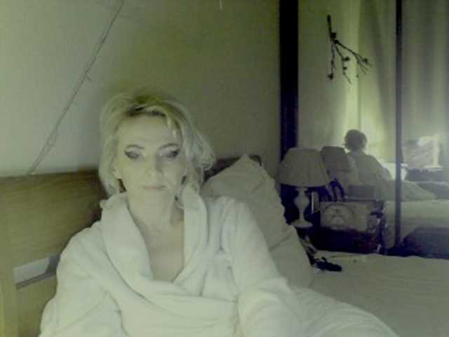 KatrinExcite's BongaCams show and profile