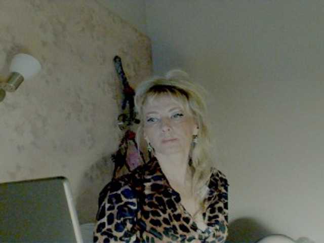 KatrinExcite's BongaCams show and profile