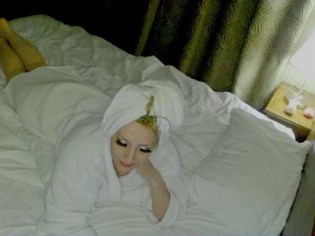 KatrinExcite's BongaCams show and profile