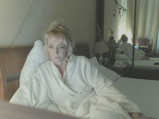 KatrinExcite's BongaCams show and profile