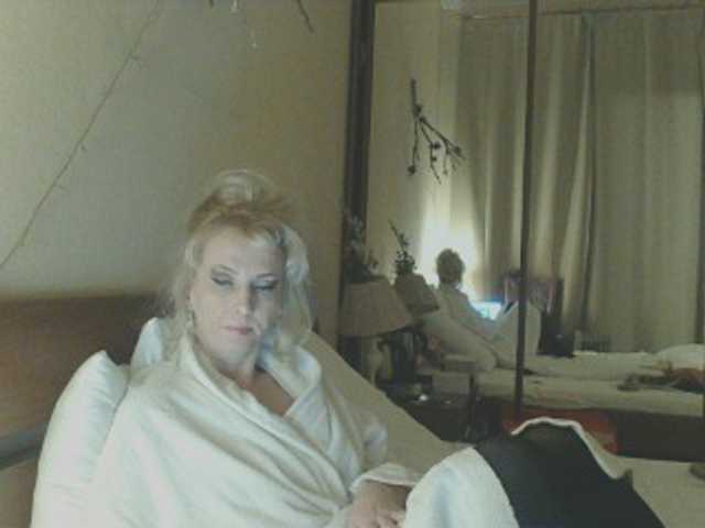 KatrinExcite's BongaCams show and profile