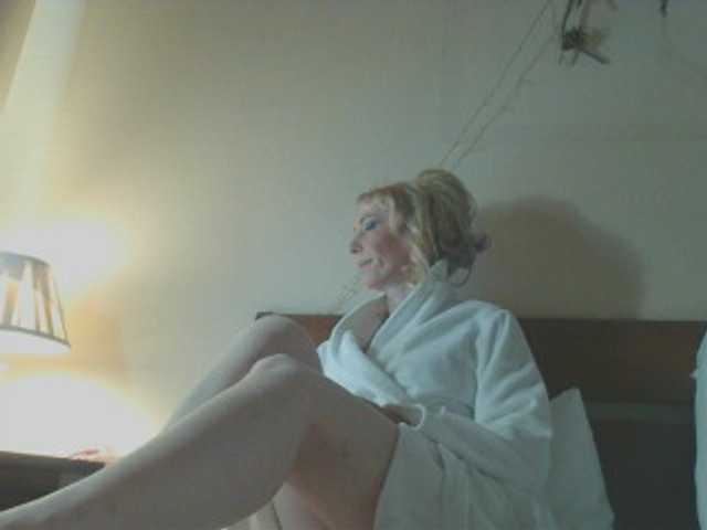 KatrinExcite's BongaCams show and profile