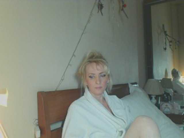 KatrinExcite's BongaCams show and profile