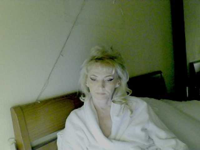 KatrinExcite's BongaCams show and profile