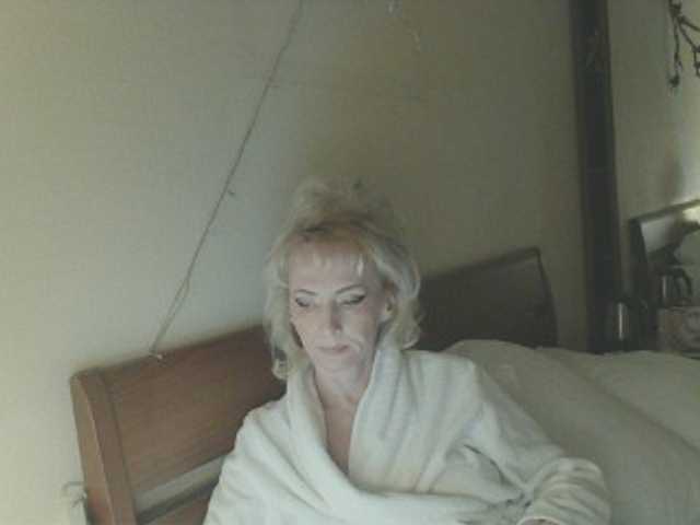 KatrinExcite's BongaCams show and profile