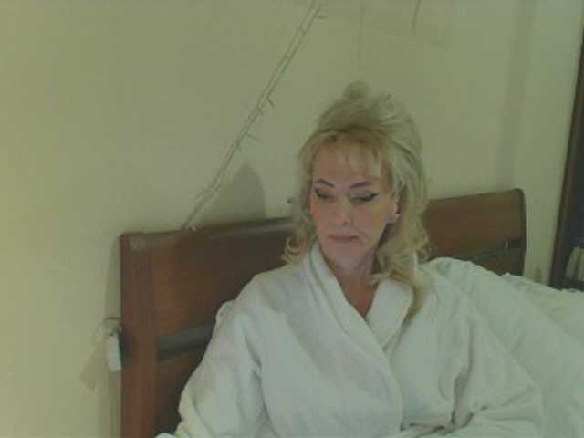 KatrinExcite's BongaCams show and profile