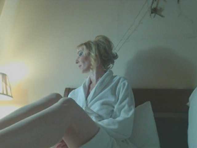 KatrinExcite's BongaCams show and profile