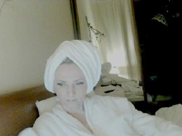 KatrinExcite's BongaCams show and profile