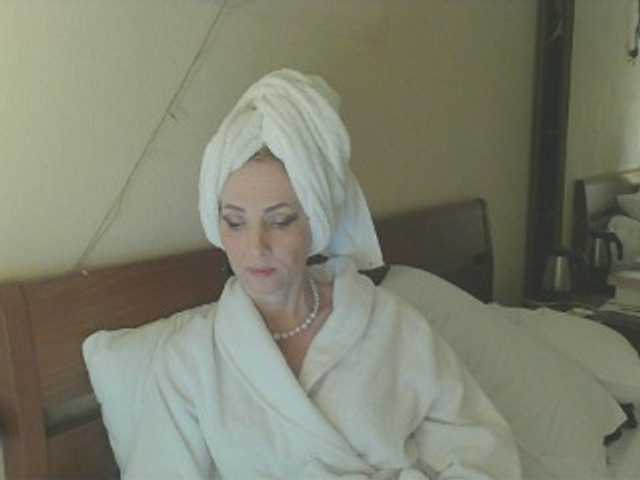 KatrinExcite's BongaCams show and profile