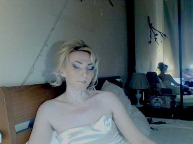 KatrinExcite's BongaCams show and profile