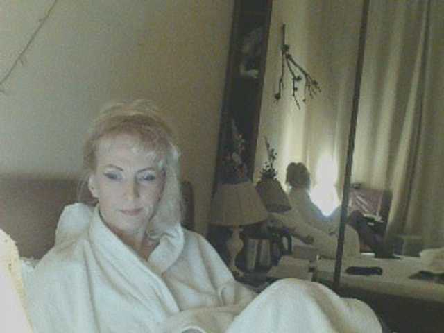 KatrinExcite's BongaCams show and profile