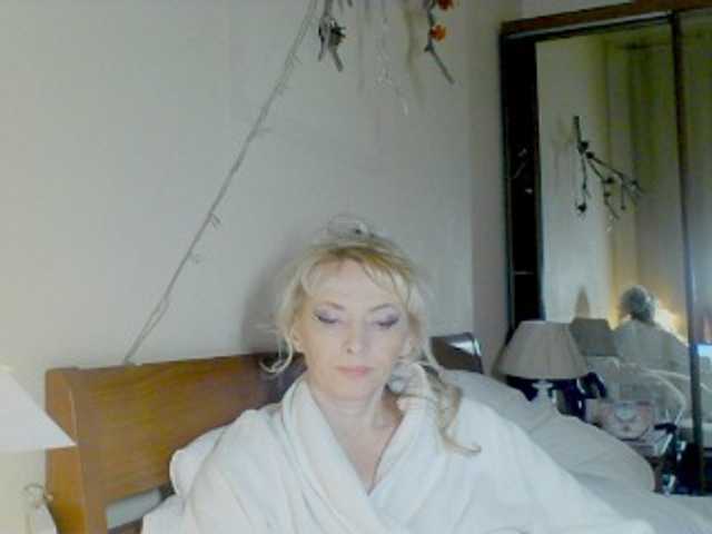 KatrinExcite's BongaCams show and profile