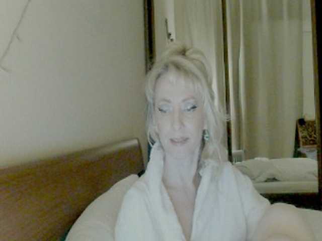 KatrinExcite's BongaCams show and profile