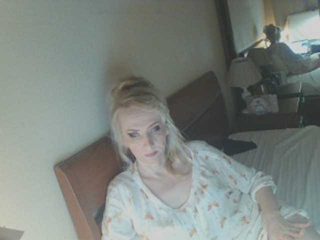 KatrinExcite's BongaCams show and profile