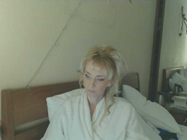 KatrinExcite's BongaCams show and profile