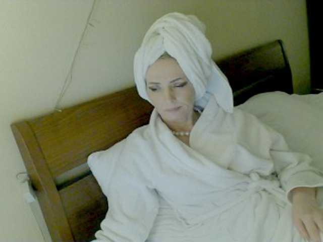 KatrinExcite's BongaCams show and profile