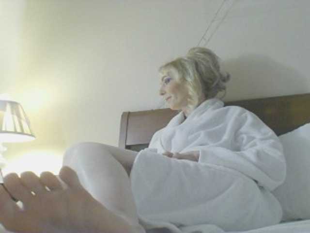 KatrinExcite's BongaCams show and profile