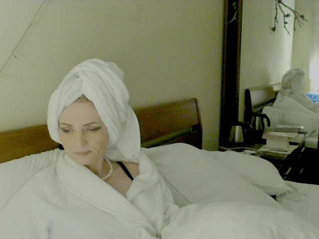 KatrinExcite's BongaCams show and profile