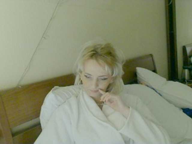 KatrinExcite's BongaCams show and profile