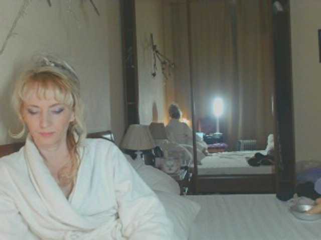 KatrinExcite's BongaCams show and profile