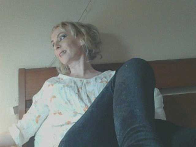 KatrinExcite's BongaCams show and profile