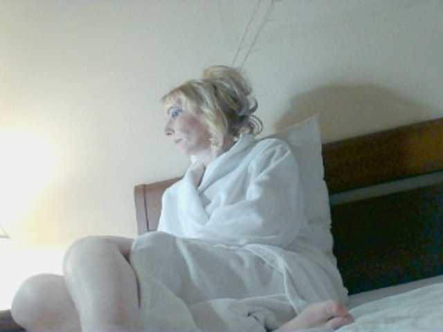 KatrinExcite's BongaCams show and profile