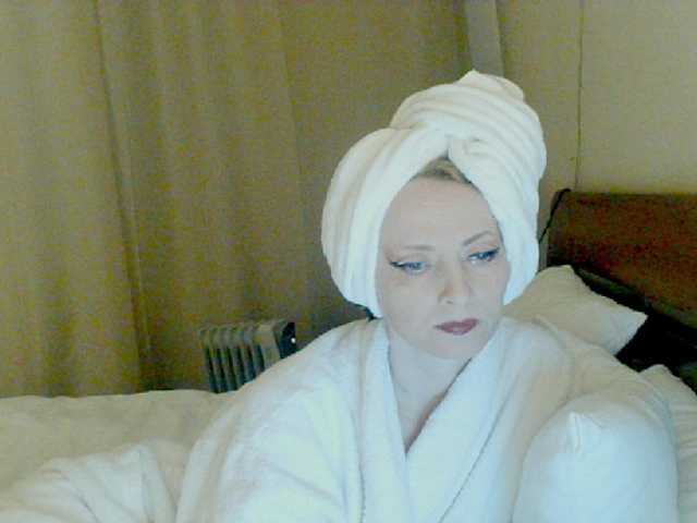 KatrinExcite's BongaCams show and profile