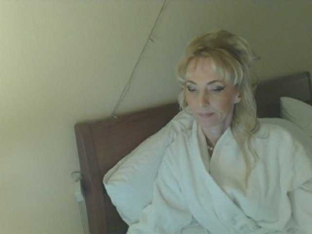 KatrinExcite's BongaCams show and profile