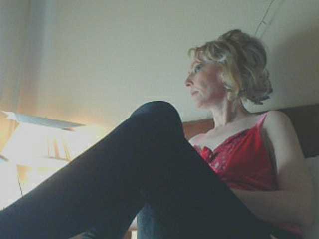 KatrinExcite's BongaCams show and profile