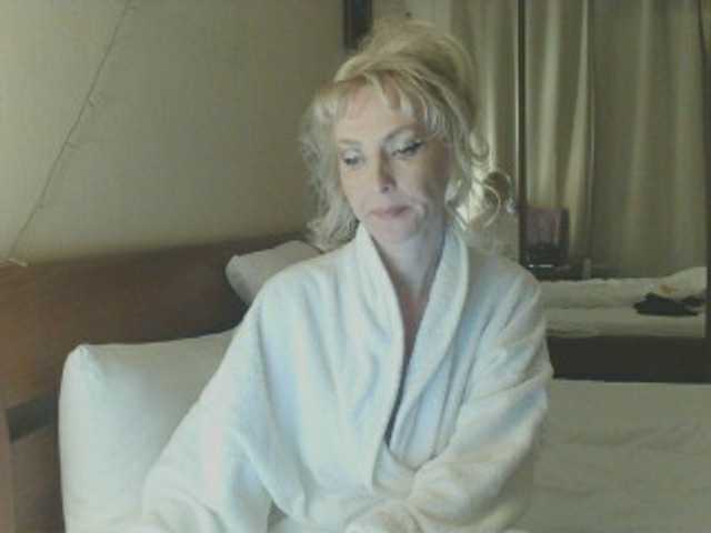 KatrinExcite's BongaCams show and profile