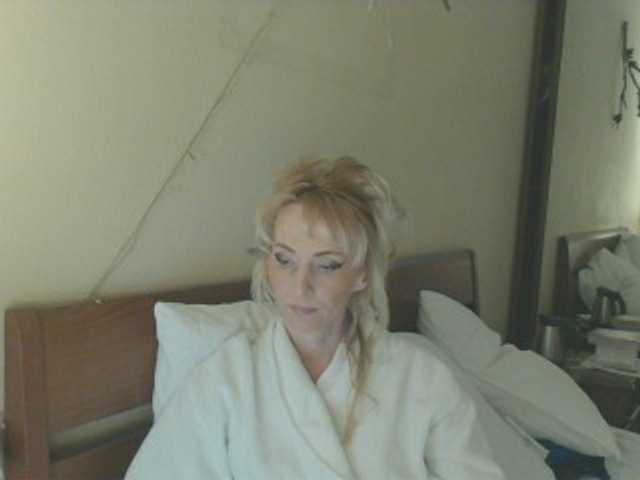 KatrinExcite's BongaCams show and profile