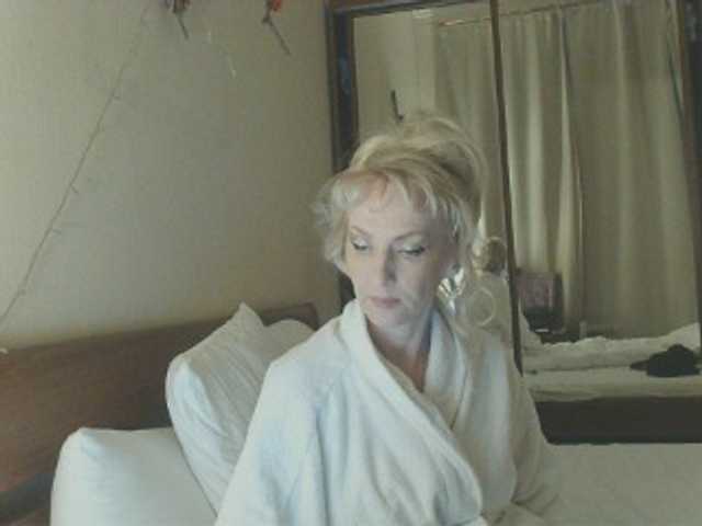 KatrinExcite's BongaCams show and profile