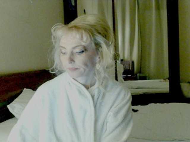 KatrinExcite's BongaCams show and profile