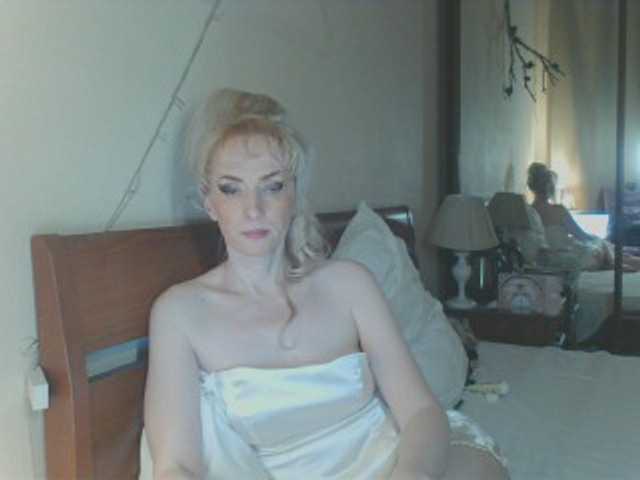 KatrinExcite's BongaCams show and profile