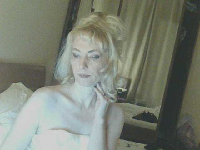 KatrinExcite's BongaCams show and profile