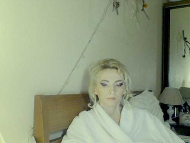 KatrinExcite's BongaCams show and profile