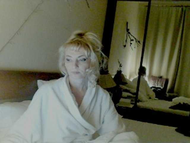 KatrinExcite's BongaCams show and profile