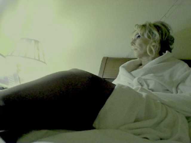 KatrinExcite's BongaCams show and profile