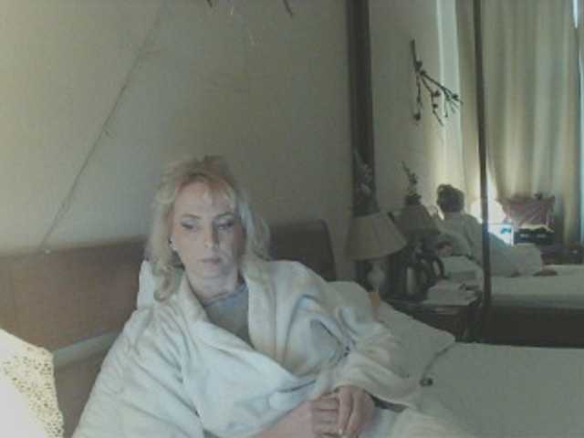 KatrinExcite's BongaCams show and profile