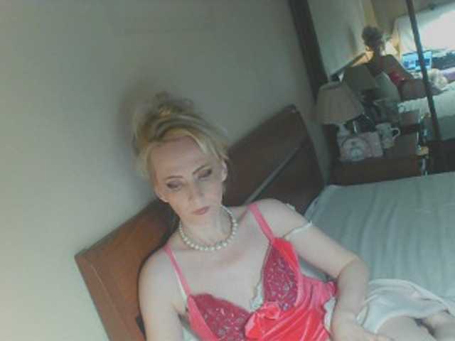 KatrinExcite's BongaCams show and profile