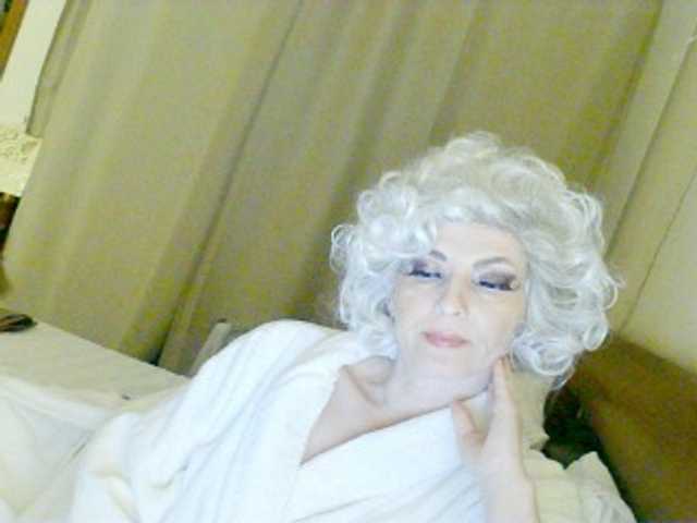 KatrinExcite's BongaCams show and profile