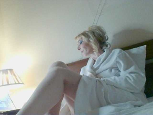 KatrinExcite's BongaCams show and profile