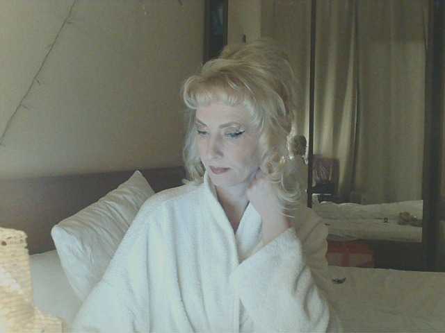 KatrinExcite's BongaCams show and profile