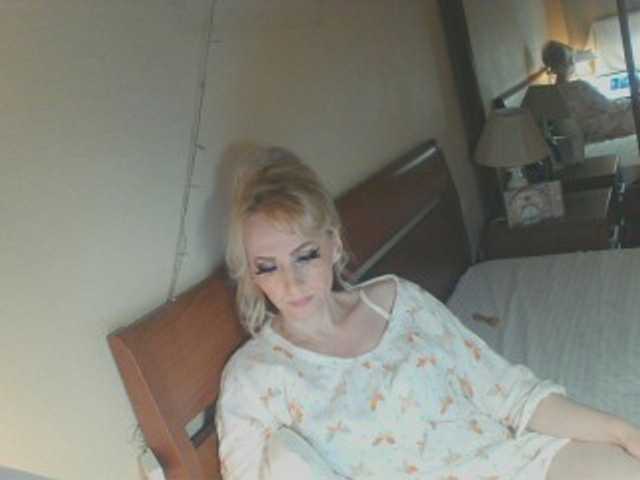 KatrinExcite's BongaCams show and profile