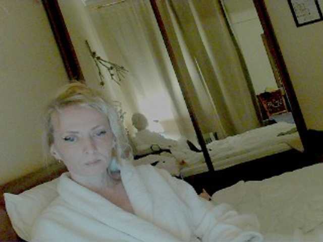 KatrinExcite's BongaCams show and profile